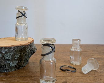 Laborgläser 3 kleine Glasbehälter mit Glasstopfen Glasfläschchen Klarglas 10ml Chemieunterricht Rundschulterflasche Apothekerflasche Enghals