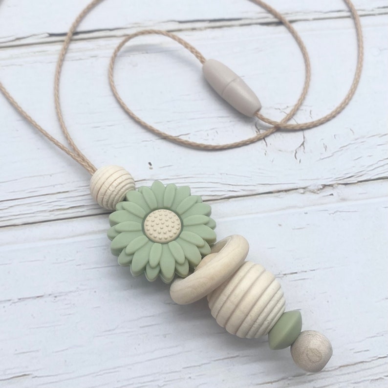 Halskette für Mamis, Stillkette Blume mit Ring, Holz Silikon, Länge variabel einstellbar grün