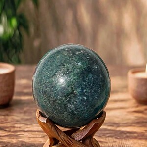 Sfera di apatite rubino: sfera di cristallo blu indaco lucida (50 mm)-R4