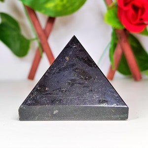 SHUNGITE Pyramid-50MM Crystal Pyramid, Shungite Crystal, Black Shungite Stone, Rare Shungite Crystal.