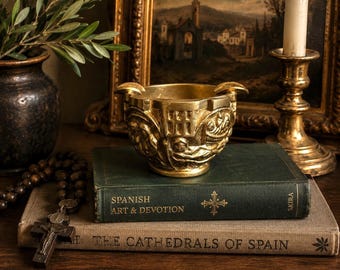 Vintage Almazán Sarreid Brass Ashtray – Made in Spain – Ornate Religious Relief – Heavy Cast Brass – MT-290 – Spanish Decor