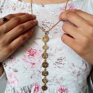 Seven chakras necklace, 7 chakras pendant, brass pendant, brass ethnic necklace, yoga meditation necklace, chakra, spiritual necklace