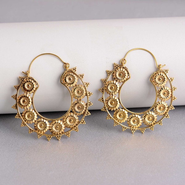 Gold Daisy Flower Earrings, Dainty Gold Flower Mandala Hoop Earrings, Everyday Minimalist Earrings, Flower Drop Hoops Earrings