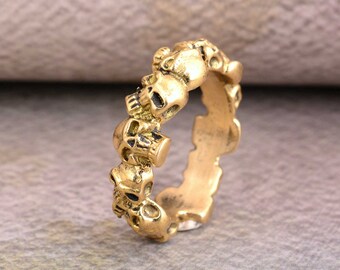 Brede schedelring, schedelring, gotische schedelring, gouden schedelring, multischedelring, Halloween cadeau, handgemaakt cadeauartikel, vrouwenring