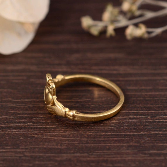 Irish hand ring best sale