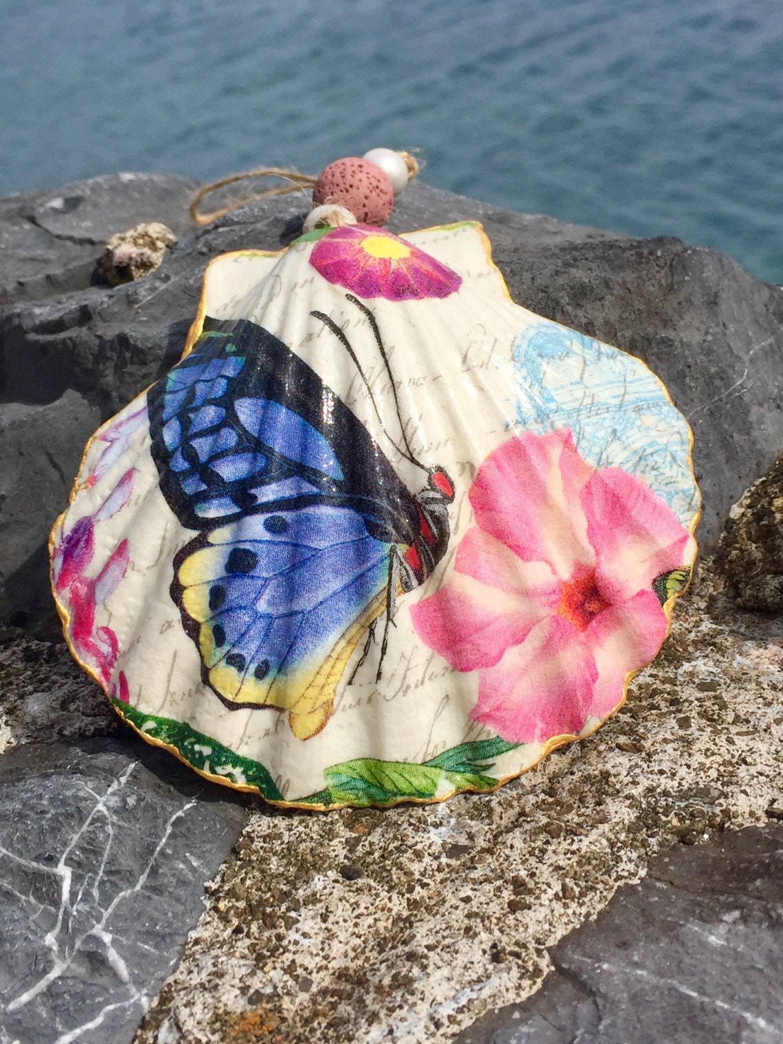 Papillon sur la décoration suspendue coquille SaintJacques Etsy