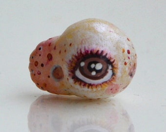 Fish Eye Beauty. Miniaturowa kolekcja, Polymer Clay Art. Wymiary podano na drugim zdjęciu.