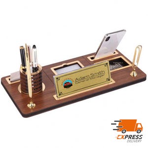 Plaque nominative de bureau de luxe personnalisée | Plaque signalétique de bureau en bois avec stylo et porte-cartes, Plaque signalétique de bureau personnalisée, Enseigne de bureau, Enseigne de bureau