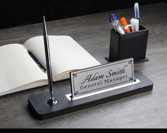 Personalized Black Leather Surface Wood Desk Name Plate with Signature Pen: New Job Gift for Office