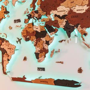 Carte en bois 3D, carte du monde avec punaises, carte du monde personnalisée, cadeau de retraite à suspendre