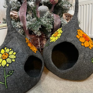 New design added- Felt- Wool- Cat House- Cat Cave- Pet House- Kitten House- Pet Bed- Handmade