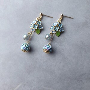 Hydrangea Earrings handwoven with Japanese Mizuhiki Paper Cord image 5