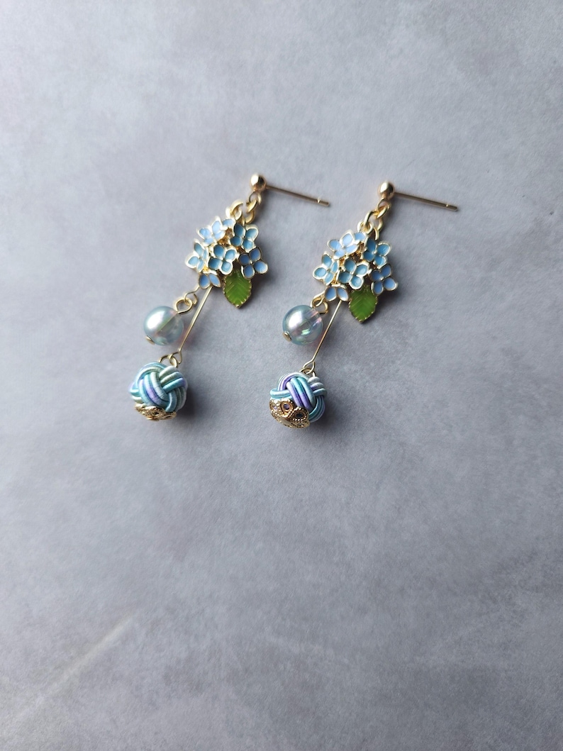 Hydrangea Earrings handwoven with Japanese Mizuhiki Paper Cord image 5
