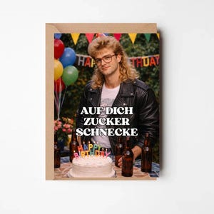 Lustige Geburtstagskarte 80er Jahre | Postkarte A6 „Auf dich Zuckerschnecke“ | Retro Geburtstag Karte auf 300g Papier | Glückwunschkarte