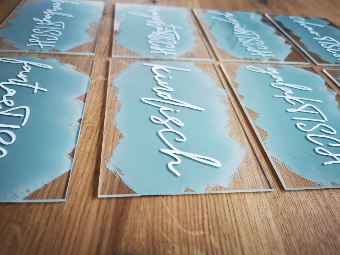 20er Set Hochzeits Tischnummern Aus Acryl – Transparente Bogen-Schilder Mit Ständern, 10x15 Cm, Wiederverwendbar, Beschriftbar Mit Kreide, Für Tischkarten, Sitzplätze, Partys, Bankette – Inkl. Schutzfolie