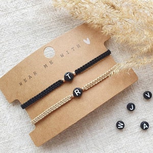 Makramee Armband mit Buchstabe, Partnerarmband geflochten, Geschenk zum Jahrestag, Partner Geschenk, MadeByResa