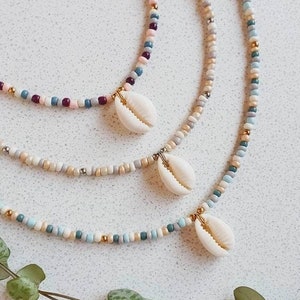 Shell necklace, pearl necklace with shell, colorful pearl necklace with pendant, MadeByResa