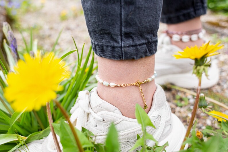 Fußkettchen mit Süßwasserperlen und Natursteinen, Fußkettchen Gold, Silber, Fußkette Boho, MadeByResa Bild 10