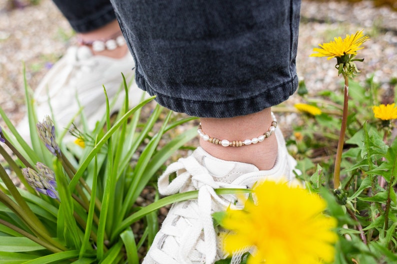 Fußkettchen mit Süßwasserperlen und Natursteinen, Fußkettchen Gold, Silber, Fußkette Boho, MadeByResa Bild 5