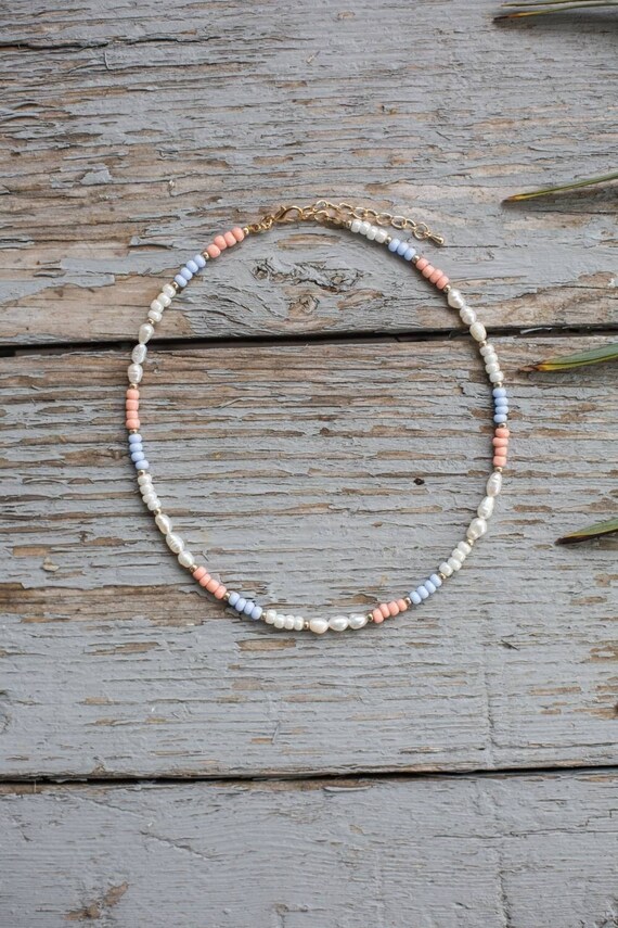Bunte Boho-Perlenkette Damen – Mit Muscheln & Strass, Mehrreihig, Strandtauglicher Look