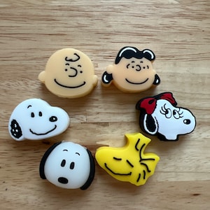 Peanuts/ Snoopy charging cable protector,