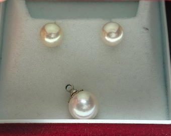 Authentic Japanese Akoya Pearl Earrings and Pendant Set