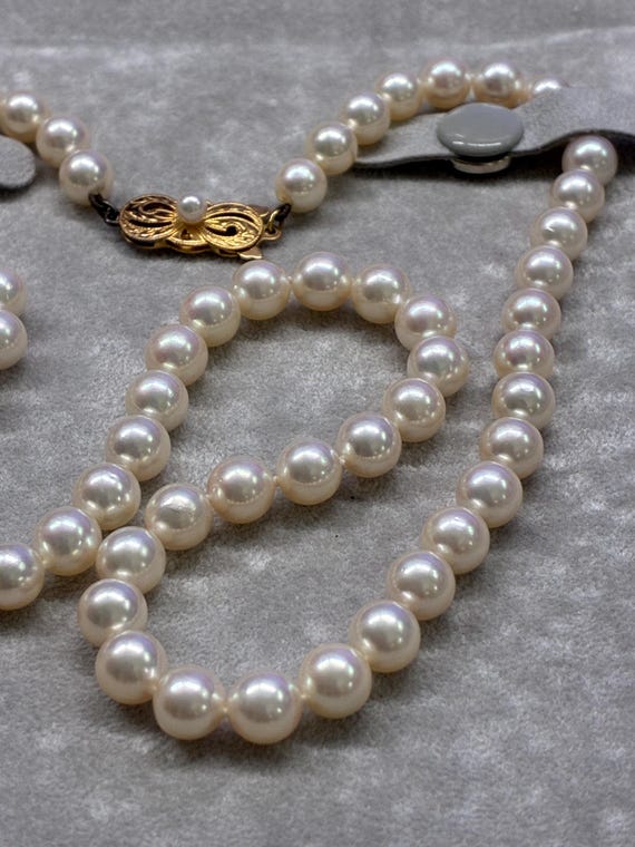 SALE Mikimoto Akoya Pearl Necklace 18K
