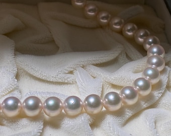 Exquisite Japanese Akoya Pearl Necklace