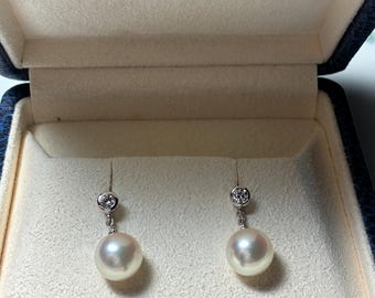 Breathtaking Mikimoto Akoya Pearl Earrings Diamonds