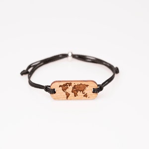 Bracelet allongé carte du monde en bois de cerisier, personnalisé, bijoux en bois,