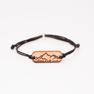 Mountain silhouette elongated bracelet made of cherry wood, personalized, wooden jewelry, friendship bracelet, partner bracelet