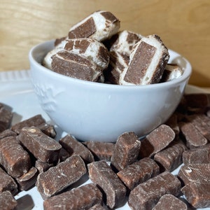 Freeze Dried Charleston Chew Minis - Vanilla, Chocolate, or Strawberry