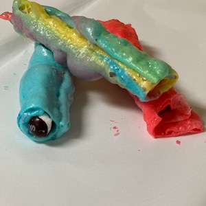 Freeze Dried Roll Ups Stuffed With Candy