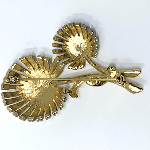 Unsigned Dandelion Brooch - image 3