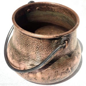 Vintage Franse koperen ketelpot, ijzeren schommelhandvat, gehamerd, Vergnes Durford, 6 lbs