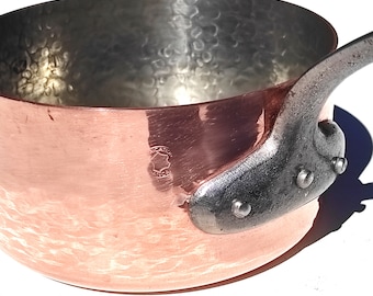 Cacerola francesa antigua de cobre, martillada, con revestimiento de estaño, 16,5 cm, 1,5 kg.