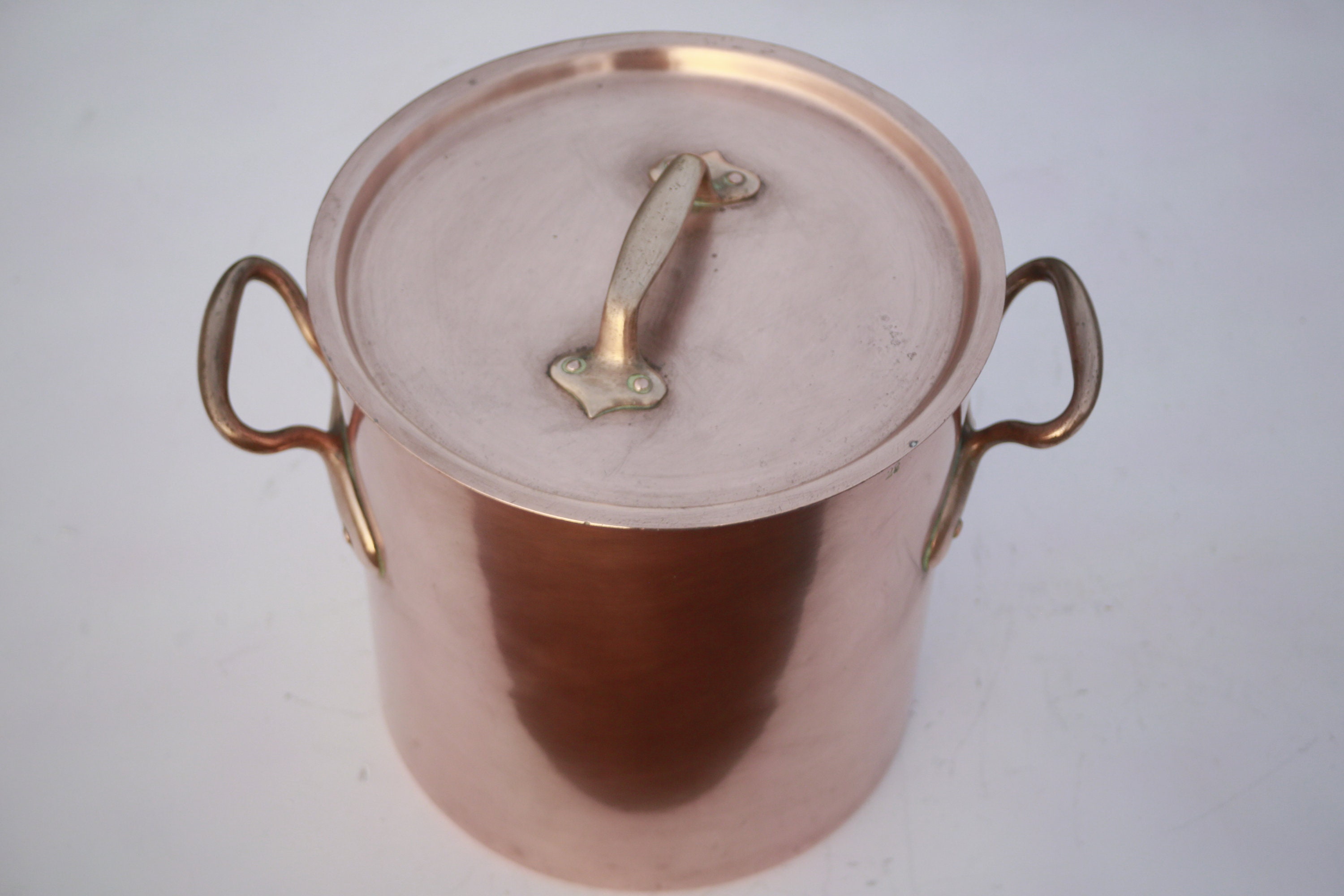 Grand Vintage 9 3/5 Français Copper Stockpot, Estampé 28, Tin Lined, Hammered, Country Kitchen, Chef