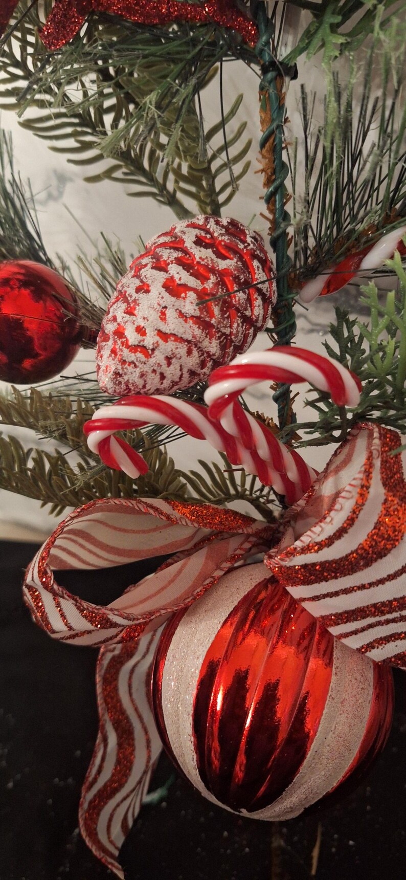 Christmas Candy Cane Green Pine Spray, Candy Cane Christmas Tree