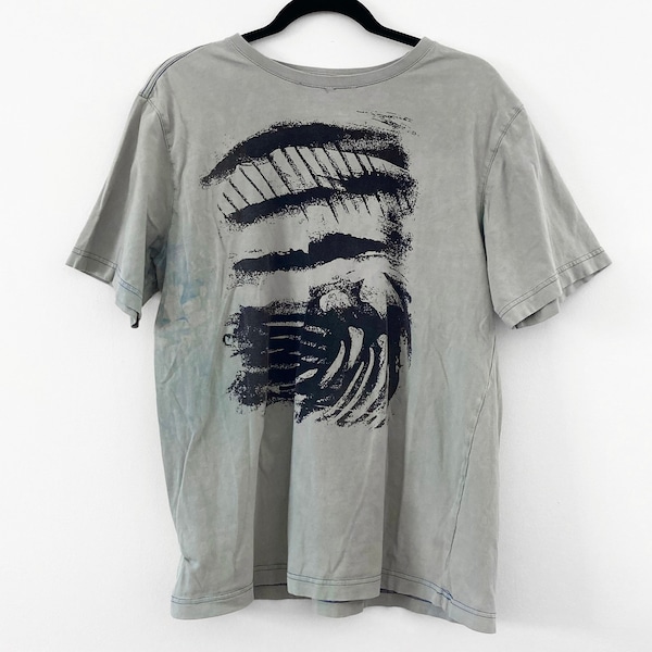 Medium/Large Upcycled T-Shirt - Faded Blue  'Breakers' Print