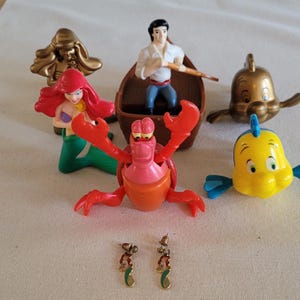 1990&#39;s Vintage Disney Little Mermaid Happy Meal Toys Set of 6 Toys and Little Mermaid Earrings.