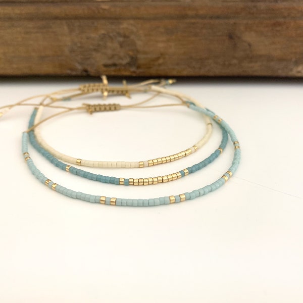 Beaded bracelet, boho bracelet, seed bead bracelet, tiny small bead bracelet, stack bracelet, bracelet en perle, bead bracelet for woman