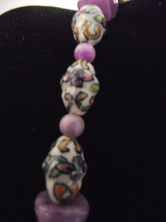 Vintage Necklace Chinese Jade Shou and Ceramic Po… - image 2