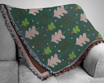 Christmas Tree Woven Blanket: Green Holiday Decor (50x60”)