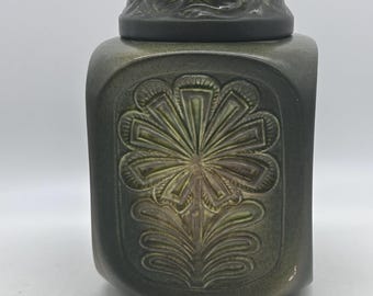 Vintage MCM Metlox Poppy Trail Floral Square Canister Vase Avocado Green RARE