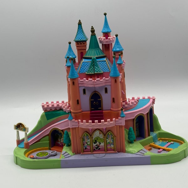 Vintage Disney Magic Kingdom Castle Playset (Polly Pocket)incomplete,