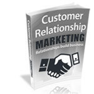Puede incluir: Un libro titulado "Customer Relationship Marketing" con el subtítulo "Relationships build business". La portada presenta un fondo plateado con un gráfico de apretón de manos negro.