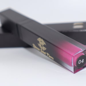 HOT PINK LIPSTICK