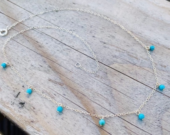 Pulseira Boho em Prata de Lei com Turquesa: Corrente Delicada com Pedras Preciosas
