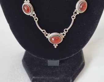 Vintage sterling silver and carnelian necklace