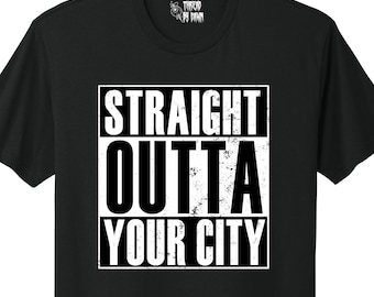 Op maat gemaakt Straight Outta-T-shirt, gepersonaliseerd T-shirt met iconisch logo voor je woonplaats, buurt of bedrijf.